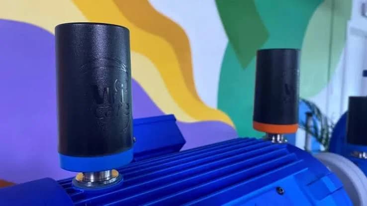 Capteurs I-care de surveillance vibratoire installés sur une machine